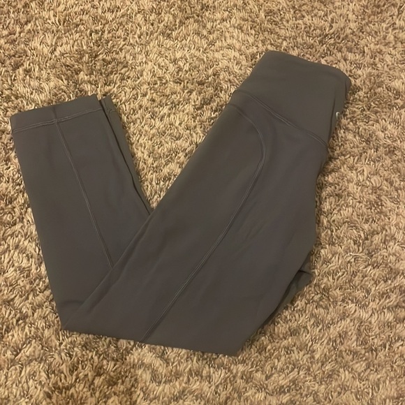 Lululemon Wunder Under Gray INSEAM 21” SZ 2 - Picture 3 of 5